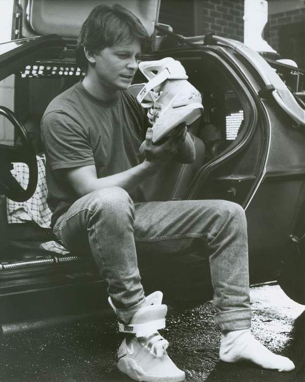 Marty Mcfly Nike Mag 2015