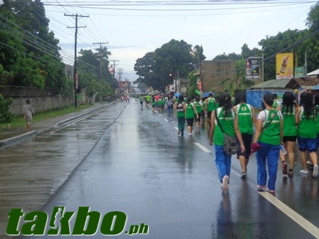 Milo Bacolod - Runners towards the Finish