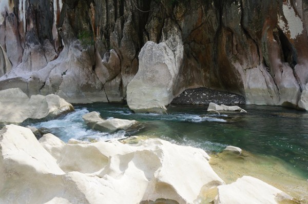 Tinapak River White Rocks